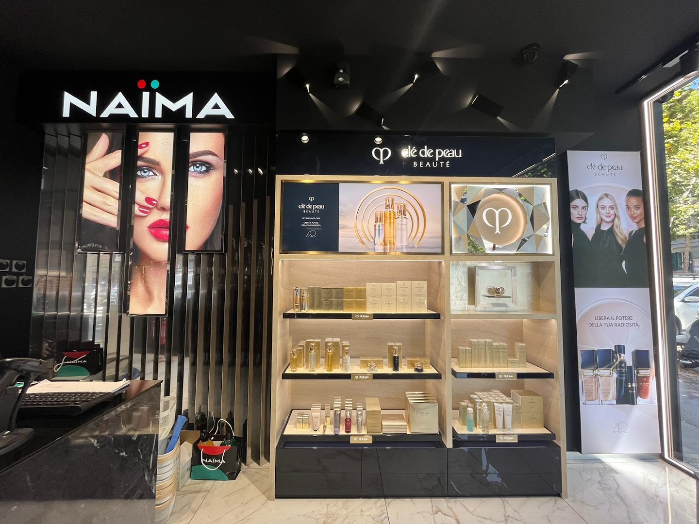 NAIMA Profumerie - Clarins Spa - Parioli · Foto 1